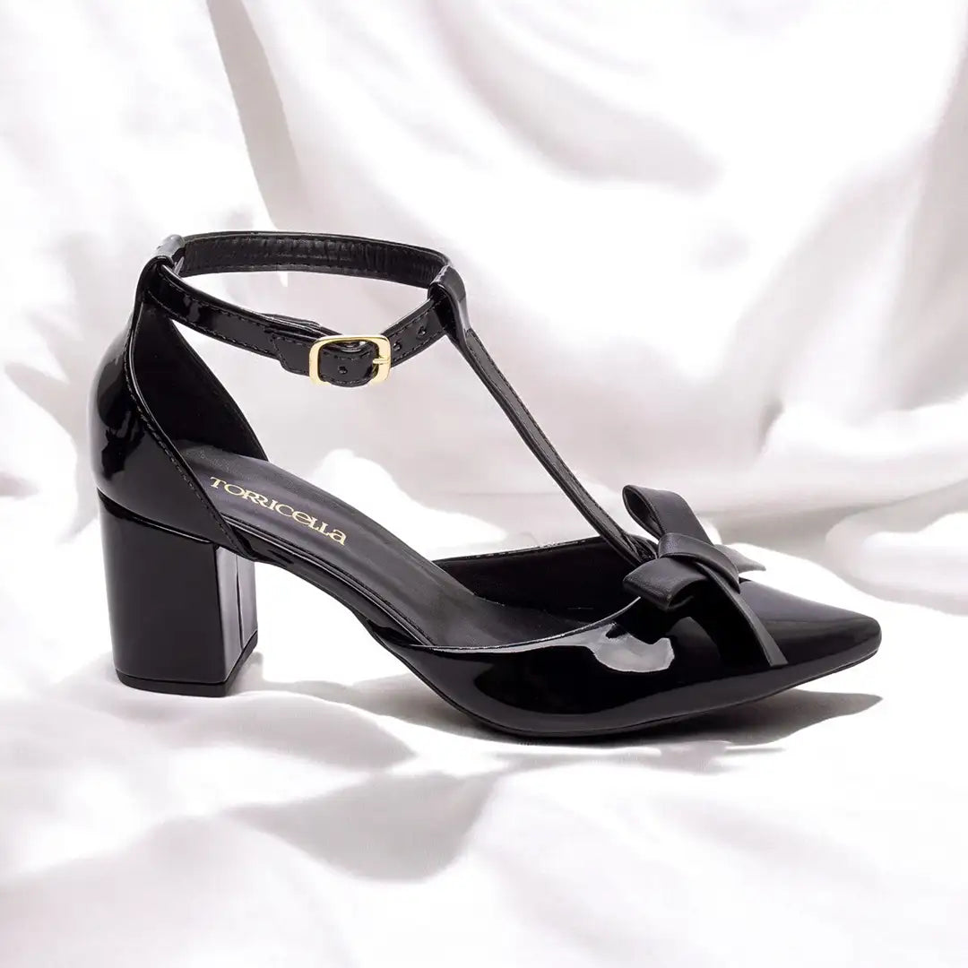 Scarpin Verniz Preto com Laço Salto Grosso 6,5 cm
