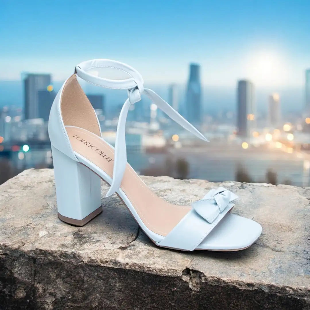 Sandália Feminina Azul em Napa com Salto Fino 8,5 cm