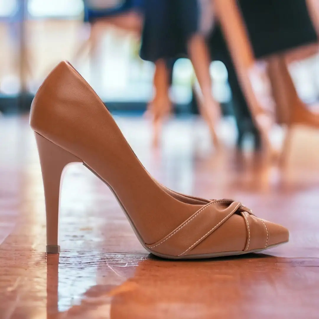Sapato Scarpin Feminino Napa Caramelo Bico Fino Salto 10 cm