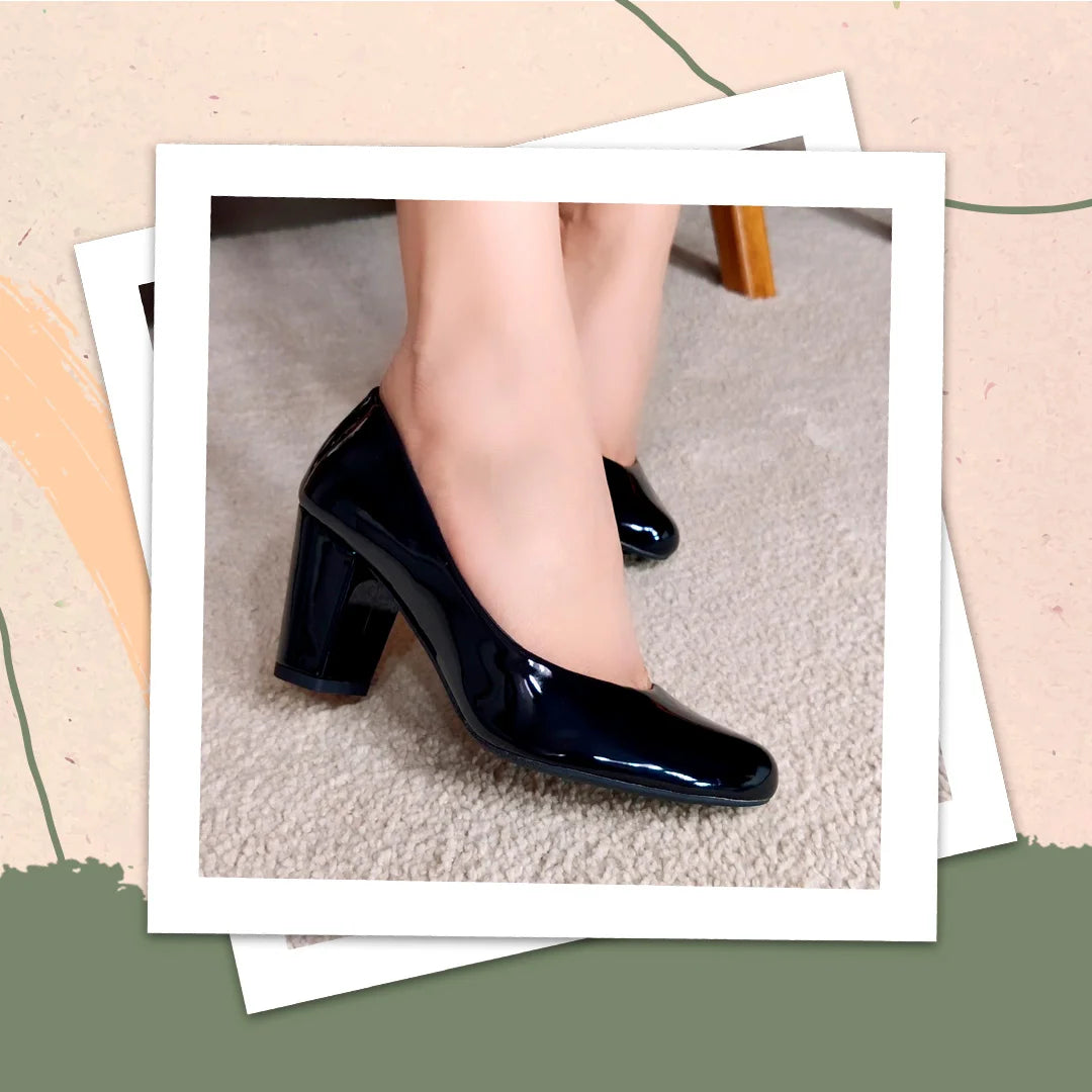 Scarpin Feminino Bico Redondo Verniz Preto Salto 7,5 cm