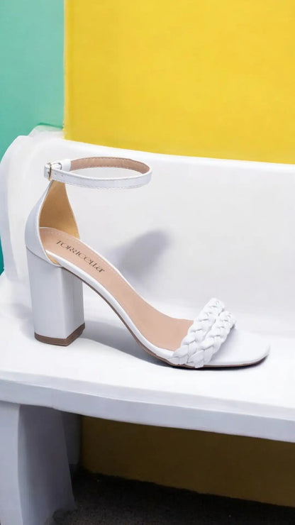 Sandália Feminina Napa Branco com Tiras Trançadas Salto 8,5 cm