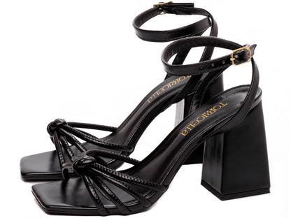 Sandália Torricella Napa Preto Salto Grosso 9cm – Hyly Prime