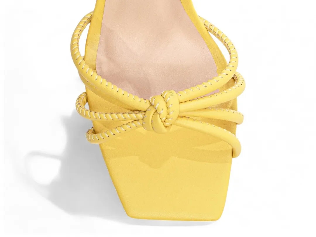 Sandália Torricella Napa Preto Salto Grosso 9cm – Hyly Prime