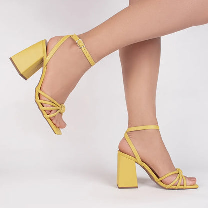 Sandália Torricella Napa Preto Salto Grosso 9cm – Hyly Prime