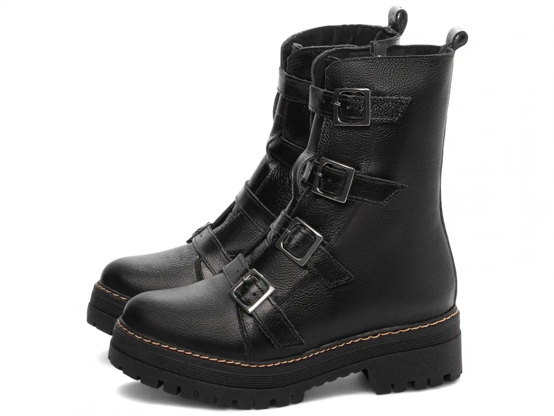 Bota Coturno Couro Preto Tratorada Fivela Grafite