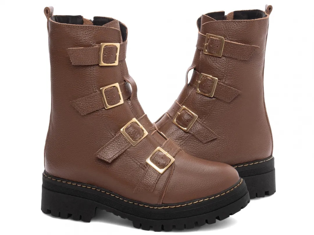 Bota Coturno Couro Marrom Tratorada com Fivela Ouro