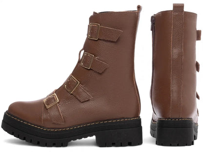 Bota Coturno Couro Marrom Tratorada com Fivela Ouro