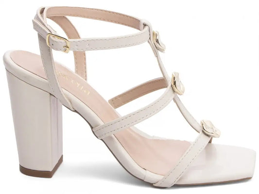 Sandália Feminina Elegante Off White com Salto Grosso Antiderrapante