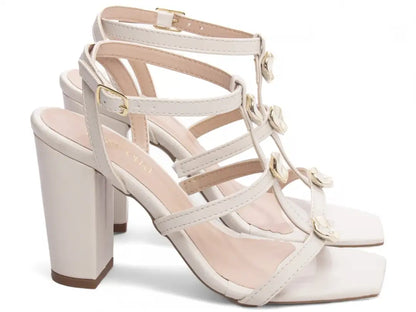 Sandália Feminina Elegante Off White com Salto Grosso Antiderrapante