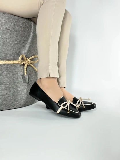 Mocassim Feminino Rasteiro Napa Preto com Laço Off White