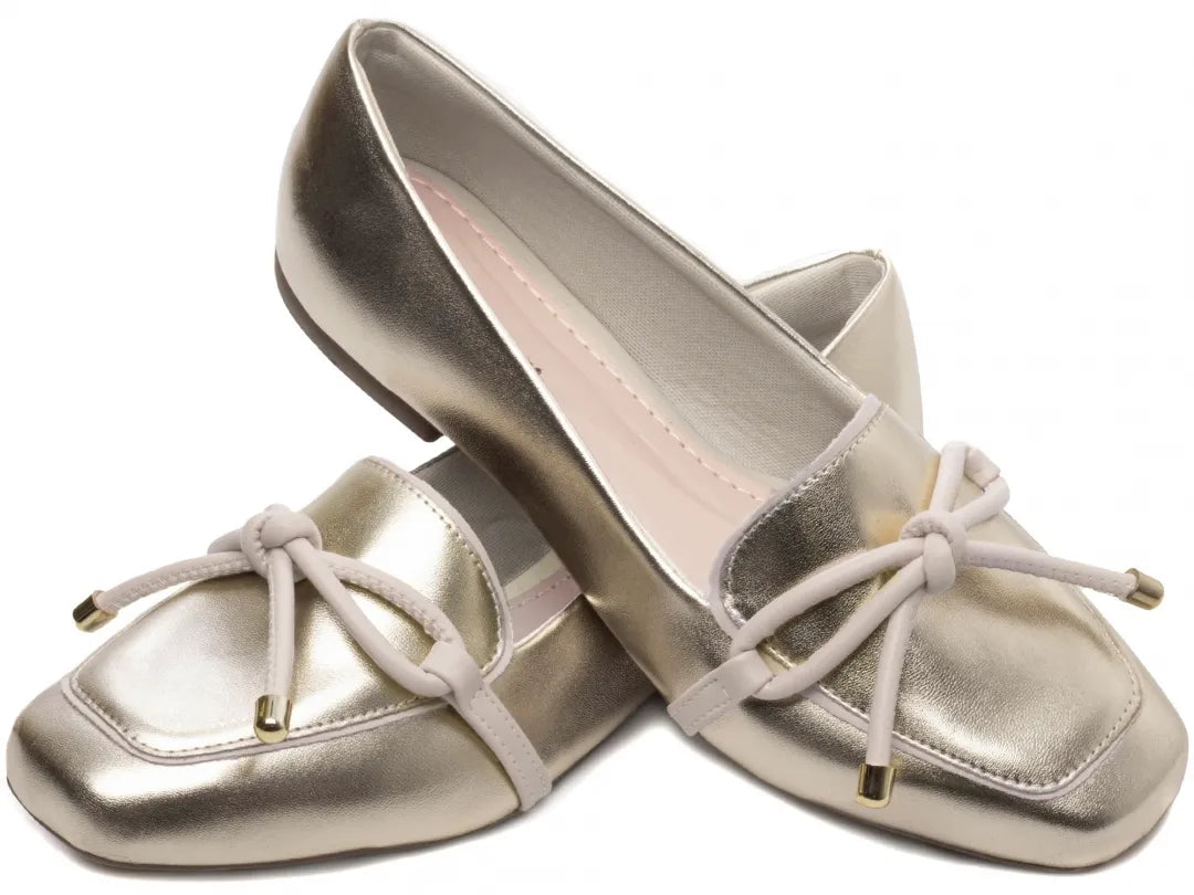 Mocassim Feminino Rasteiro Napa Ouro Light com Off White
