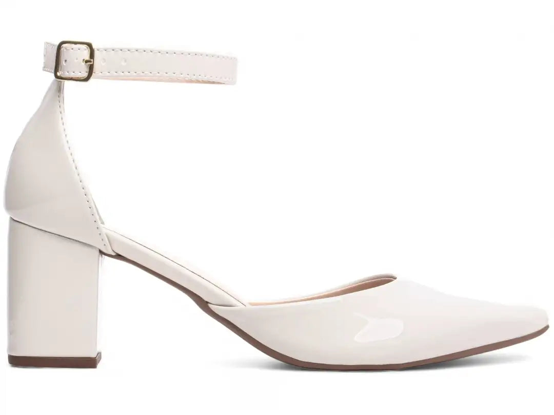 Sapato Scarpin Feminino Verniz Off White Confortável com Salto 6,5 cm