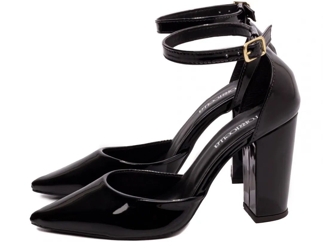 Sapato Scarpin Verniz Preto Salto 9cm com Fivela