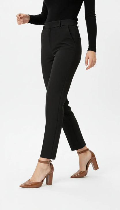 Sapato Scarpin Verniz Caramelo Salto 9cm com Fivela