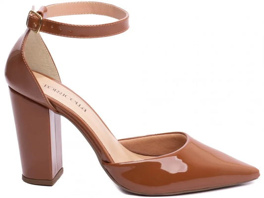 Sapato Scarpin Verniz Caramelo Salto 9cm com Fivela