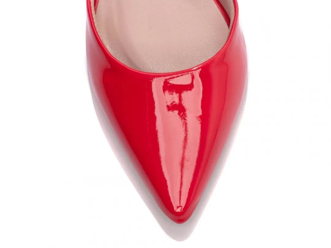 Sapato Scarpin Verniz Vermelho Salto 9cm com Fivela