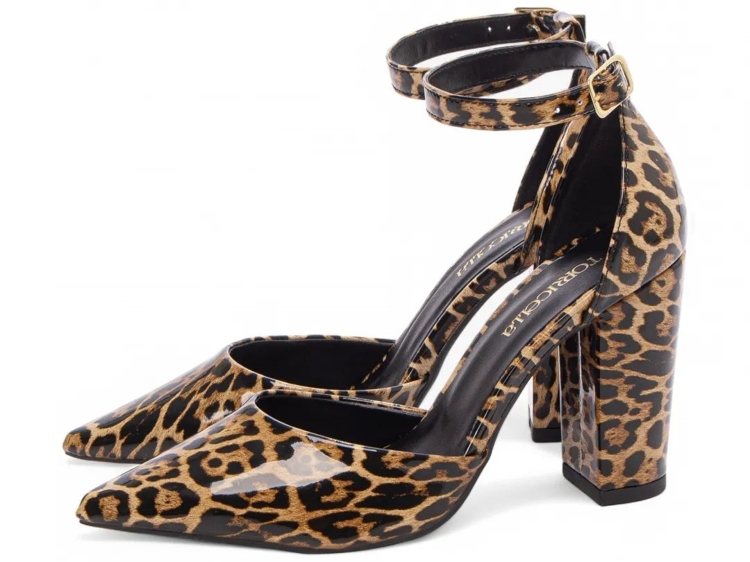 Sapato Scarpin Verniz Onça Salto 9cm com Fivela