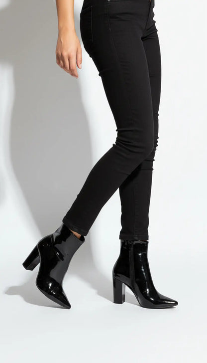 Bota Feminina Verniz Preto Salto Alto Confortável