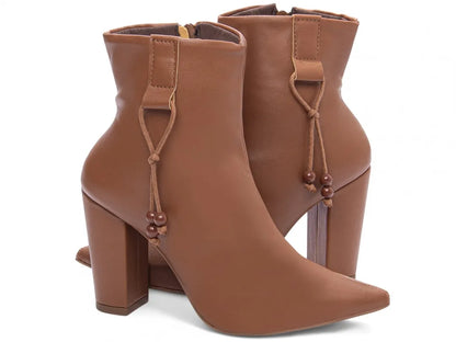 Bota Cano Curto Napa Caramelo com Cordão Lateral
