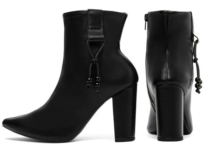 Bota Cano Curto Napa Preto com Cordão Lateral