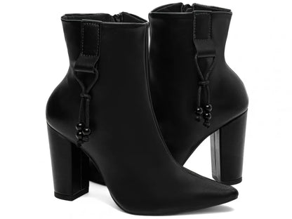 Bota Cano Curto Napa Preto com Cordão Lateral