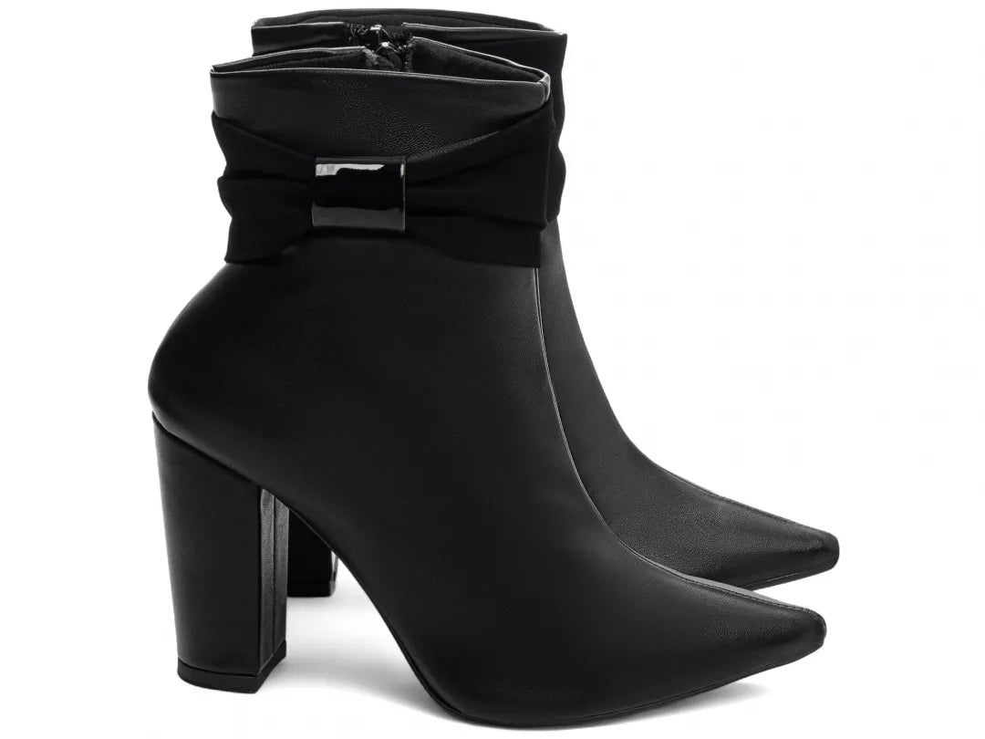 Bota Bico Fino Napa e Nobuck Preto com Laços