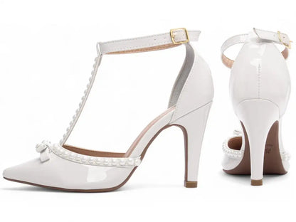Sapato Scarpin Off White Verniz com Pérola Salto 9cm