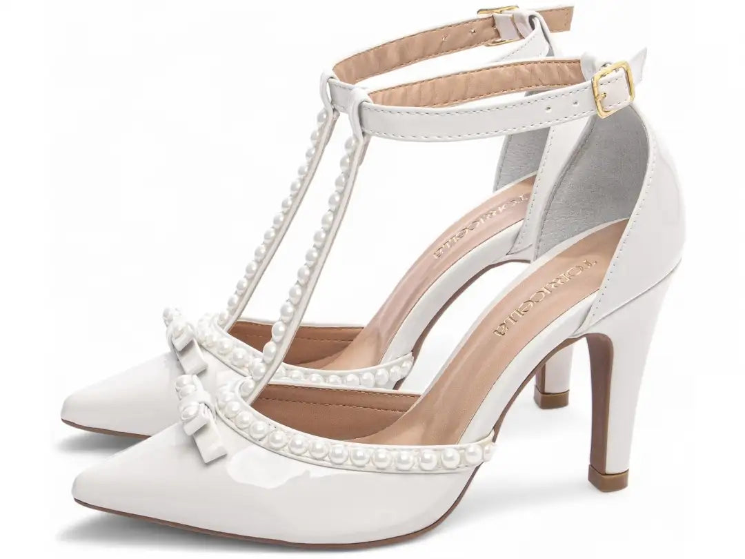 Sapato Scarpin Off White Verniz com Pérola Salto 9cm