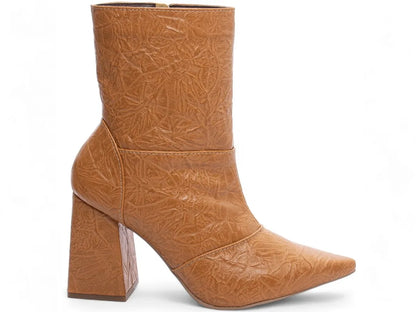 Bota Bico Fino Napa Vintage Caramelo com Flor