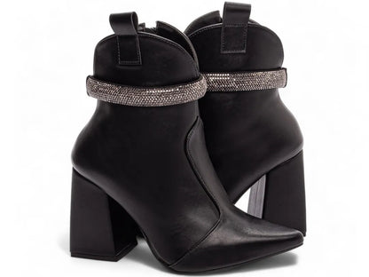 Bota Bico Fino Napa Preto com Strass Removível