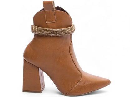 Bota Bico Fino Napa Caramelo com Strass Removível