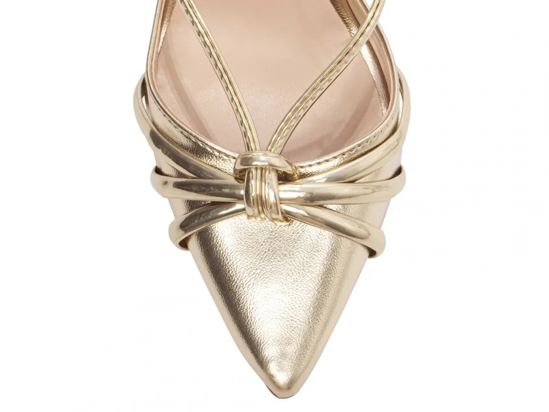 Scarpin Bico Fino Dourado com Metalizado Ouro Light