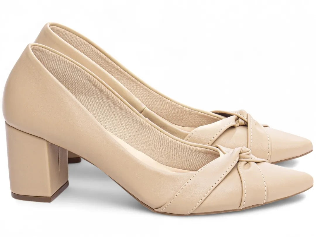 Sapato Scarpin Salto Grosso Bege com 6,5 cm Antiderrapante