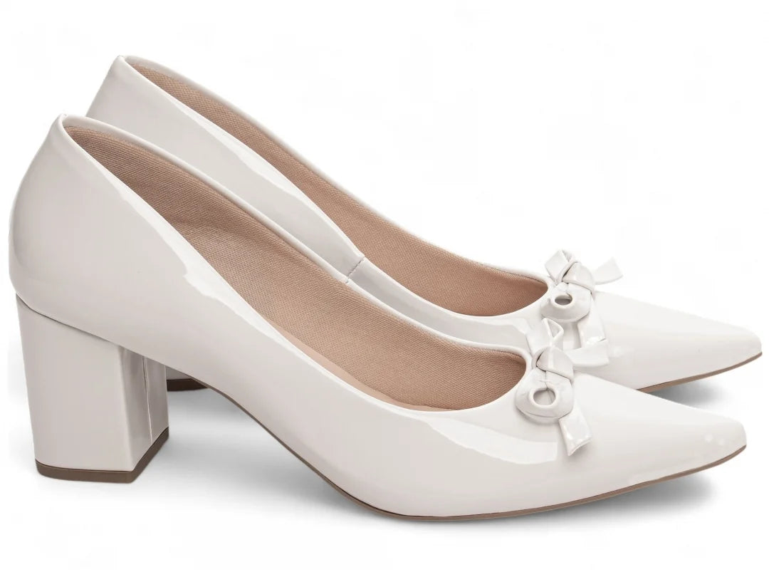Scarpin Feminino Verniz Off White Salto Grosso 6,5 cm
