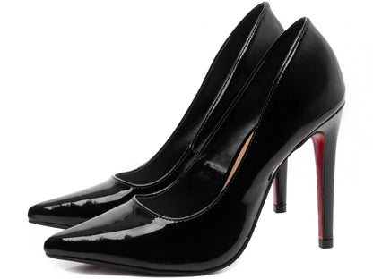 Scarpin Torricella Verniz Preto com Sola Vermelha | Hyly Prime