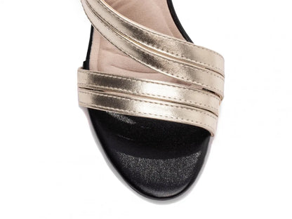 Sandália Torricella Napa Metalizado Ouro Light e Preto | Black Friday Hyly Prime