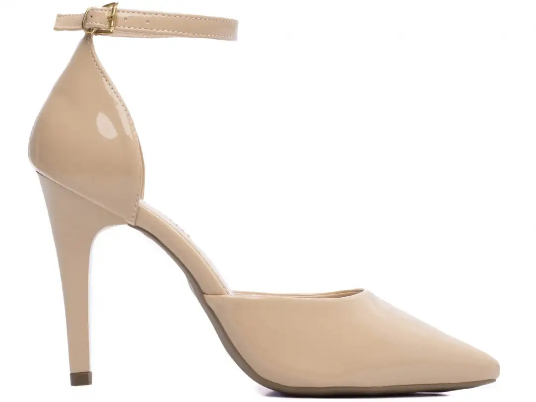 Scarpin Verniz Bege com Salto Fino 10cm