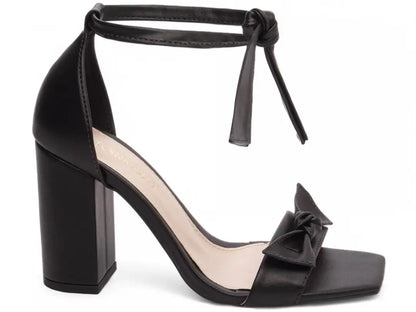 Sandália Feminina Preta Elegante com Laço e Salto Médio