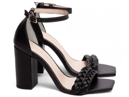 Sandália Feminina Napa Preto com Tiras Trançadas Salto 8,5 cm