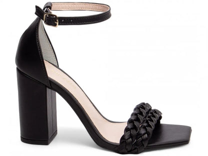 Sandália Feminina Napa Preto com Tiras Trançadas Salto 8,5 cm