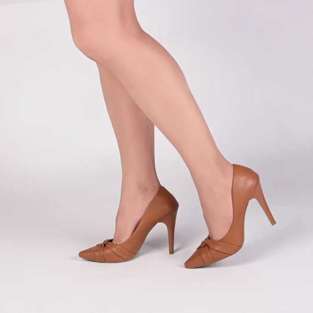 Scarpin Torricella Napa Caramelo – Luxo e Elegância