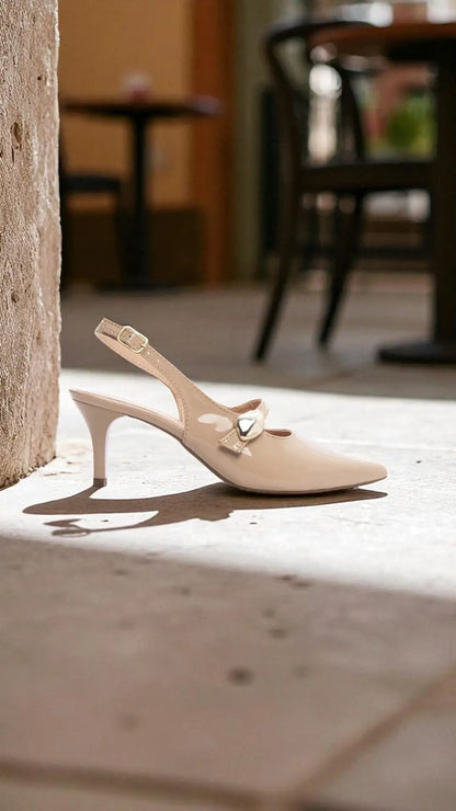 Sapato Scarpin Verniz Bege – Elegância e Conforto